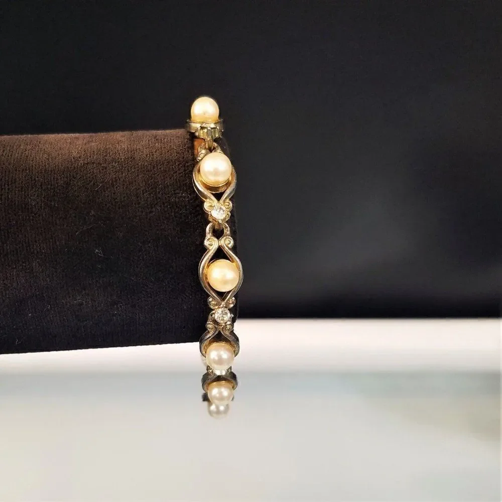 Vintage Faux Pearl Clear Rhinestone Gold Tone Link Bracelet 7 inch